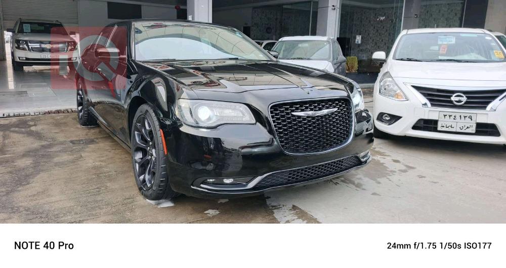 کرایسلەر 300